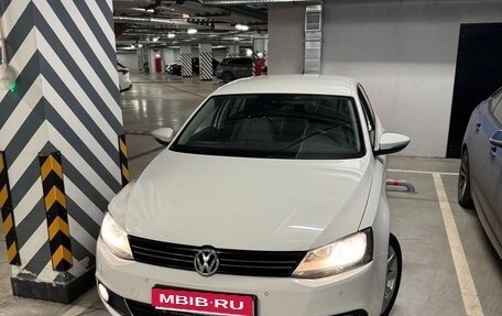 Volkswagen Jetta VI, 2011 год, 1 250 000 рублей, 13 фотография