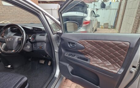 Toyota Wish II, 2011 год, 1 290 000 рублей, 18 фотография