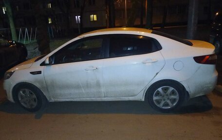 KIA Rio III рестайлинг, 2014 год, 250 000 рублей, 2 фотография