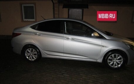 Hyundai Solaris II рестайлинг, 2016 год, 700 000 рублей, 3 фотография