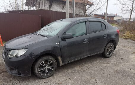 Renault Logan II, 2015 год, 610 000 рублей, 11 фотография