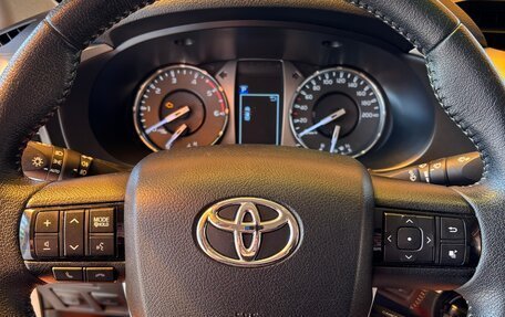 Toyota Hilux VIII, 2021 год, 5 450 000 рублей, 9 фотография