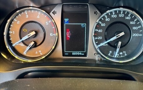 Toyota Hilux VIII, 2021 год, 5 450 000 рублей, 8 фотография