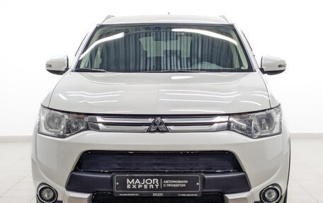 Mitsubishi Outlander III рестайлинг 3, 2014 год, 1 650 000 рублей, 2 фотография