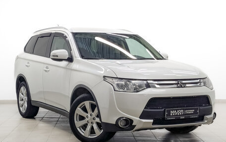 Mitsubishi Outlander III рестайлинг 3, 2014 год, 1 650 000 рублей, 3 фотография