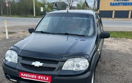 Chevrolet Niva I рестайлинг, 2011 год, 420 000 рублей, 2 фотография