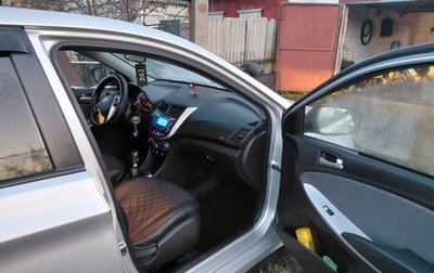 Hyundai Solaris II рестайлинг, 2014 год, 915 000 рублей, 1 фотография