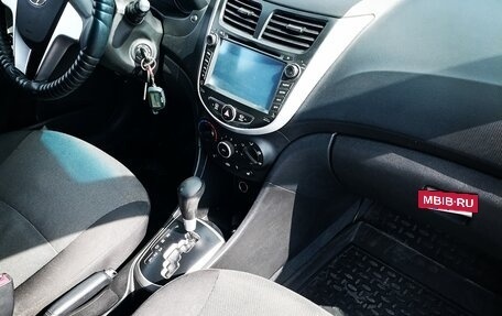 Hyundai Solaris II рестайлинг, 2013 год, 760 000 рублей, 9 фотография