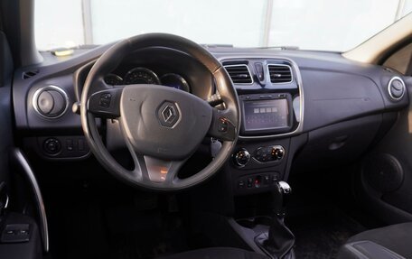 Renault Sandero II рестайлинг, 2015 год, 840 000 рублей, 10 фотография