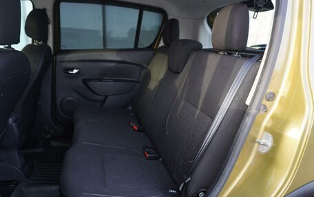 Renault Sandero II рестайлинг, 2015 год, 840 000 рублей, 13 фотография