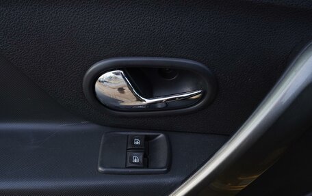 Renault Sandero II рестайлинг, 2015 год, 840 000 рублей, 29 фотография