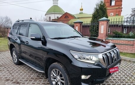 Toyota Land Cruiser Prado 150 рестайлинг 2, 2018 год, 5 000 000 рублей, 12 фотография