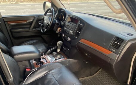 Mitsubishi Pajero IV, 2007 год, 1 699 000 рублей, 20 фотография