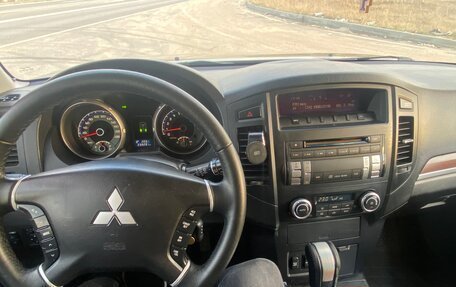Mitsubishi Pajero IV, 2007 год, 1 699 000 рублей, 16 фотография