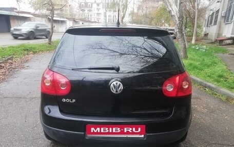 Volkswagen Golf V, 2005 год, 585 000 рублей, 2 фотография