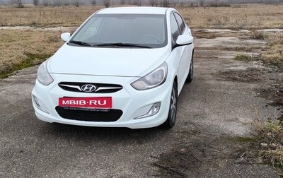 Hyundai Solaris II рестайлинг, 2012 год, 900 000 рублей, 1 фотография