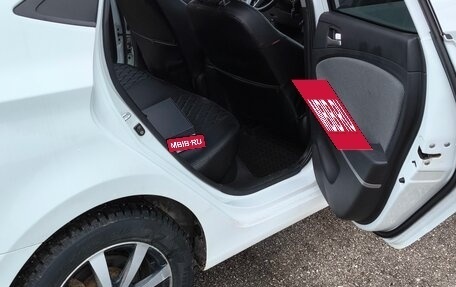 Hyundai Solaris II рестайлинг, 2012 год, 900 000 рублей, 9 фотография