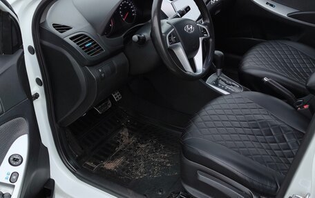 Hyundai Solaris II рестайлинг, 2012 год, 900 000 рублей, 14 фотография