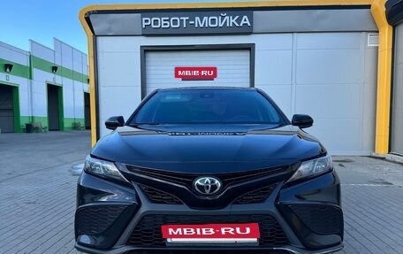 Toyota Camry, 2021 год, 2 750 000 рублей, 3 фотография