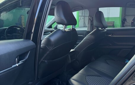 Toyota Camry, 2021 год, 2 750 000 рублей, 6 фотография