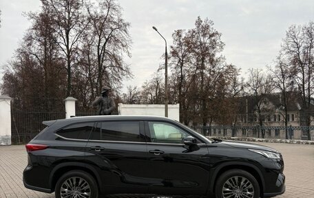 Toyota Highlander, 2025 год, 6 000 000 рублей, 5 фотография