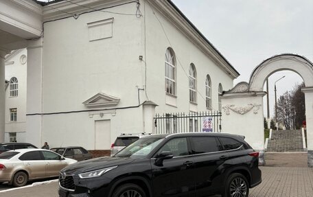 Toyota Highlander, 2025 год, 6 000 000 рублей, 2 фотография