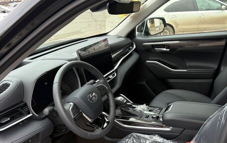 Toyota Highlander, 2025 год, 6 000 000 рублей, 15 фотография