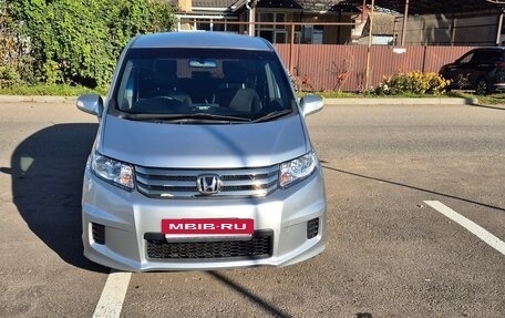 Honda Freed I, 2014 год, 1 328 000 рублей, 4 фотография