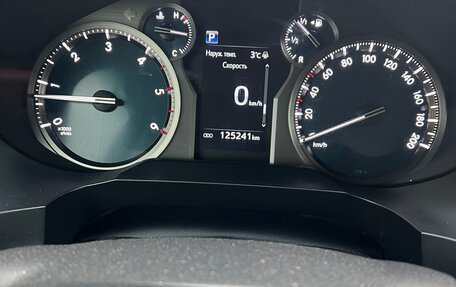 Toyota Land Cruiser Prado 150 рестайлинг 2, 2019 год, 4 600 000 рублей, 12 фотография