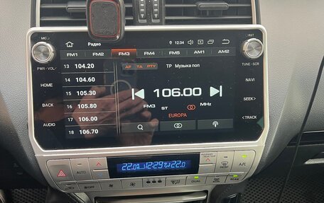 Toyota Land Cruiser Prado 150 рестайлинг 2, 2019 год, 4 600 000 рублей, 11 фотография