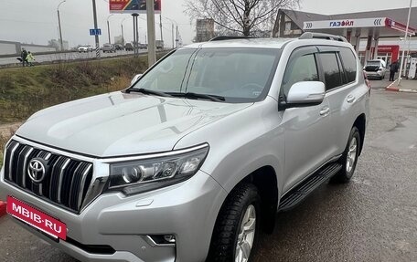 Toyota Land Cruiser Prado 150 рестайлинг 2, 2019 год, 4 600 000 рублей, 7 фотография