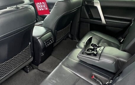 Toyota Land Cruiser Prado 150 рестайлинг 2, 2019 год, 4 600 000 рублей, 8 фотография