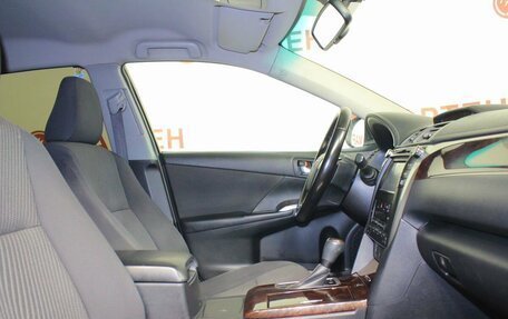 Toyota Camry, 2016 год, 2 090 000 рублей, 10 фотография