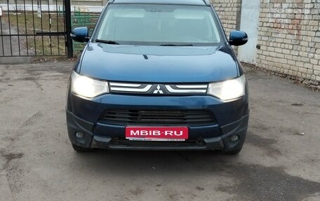 Mitsubishi Outlander III рестайлинг 3, 2013 год, 1 200 000 рублей, 1 фотография