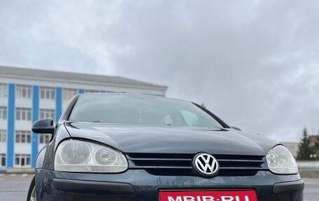 Volkswagen Golf V, 2004 год, 490 000 рублей, 1 фотография