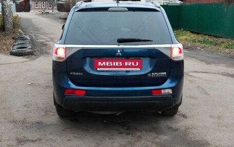 Mitsubishi Outlander III рестайлинг 3, 2013 год, 1 200 000 рублей, 5 фотография