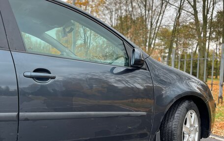 Volkswagen Golf V, 2004 год, 490 000 рублей, 8 фотография