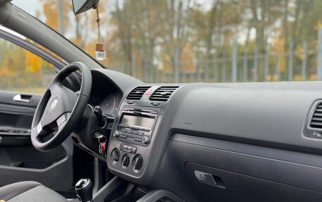 Volkswagen Golf V, 2004 год, 490 000 рублей, 17 фотография