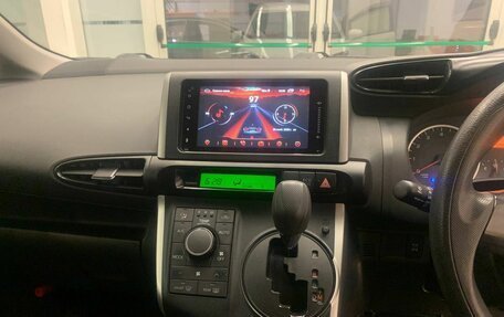 Toyota Wish II, 2015 год, 1 600 000 рублей, 13 фотография