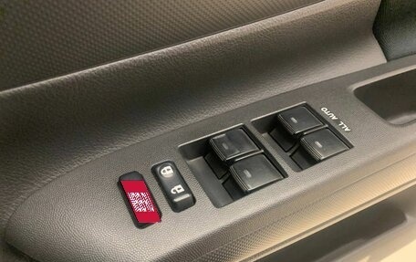 Toyota Wish II, 2015 год, 1 600 000 рублей, 17 фотография