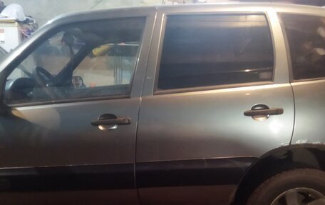 Chevrolet Niva I рестайлинг, 2005 год, 200 000 рублей, 7 фотография