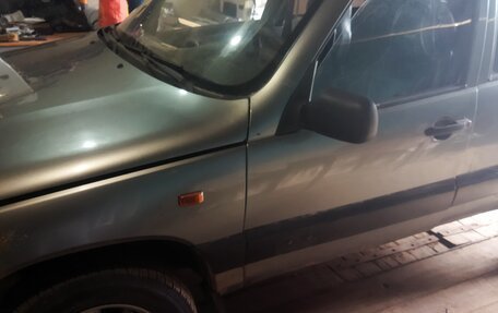 Chevrolet Niva I рестайлинг, 2005 год, 200 000 рублей, 12 фотография