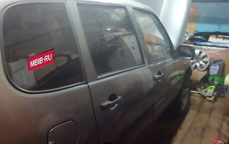 Chevrolet Niva I рестайлинг, 2005 год, 200 000 рублей, 6 фотография