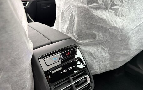 Volkswagen Tiguan, 2025 год, 4 850 000 рублей, 33 фотография