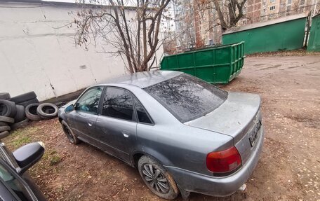 Audi A4, 1997 год, 130 000 рублей, 2 фотография