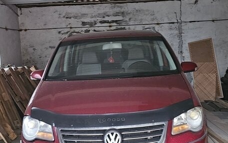 Volkswagen Touran III, 2007 год, 500 000 рублей, 1 фотография