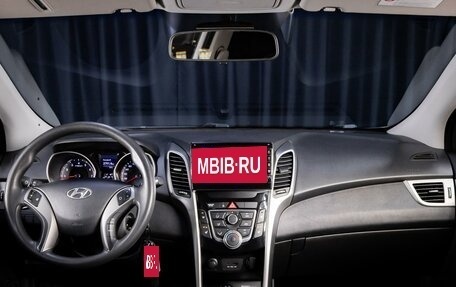 Hyundai i30 II рестайлинг, 2013 год, 949 000 рублей, 11 фотография