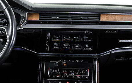 Audi A8, 2018 год, 6 900 000 рублей, 18 фотография