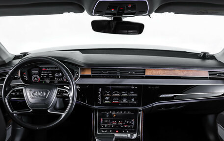 Audi A8, 2018 год, 6 900 000 рублей, 14 фотография