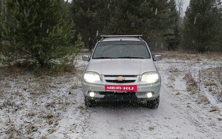 Chevrolet Niva I рестайлинг, 2009 год, 460 000 рублей, 3 фотография